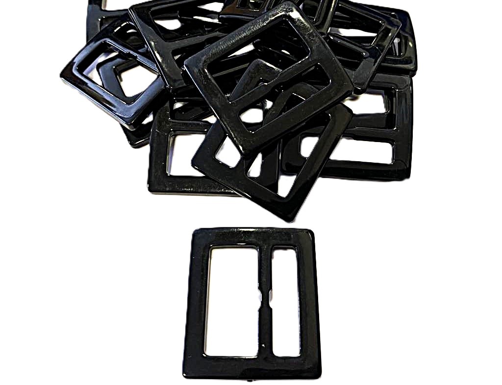 Plastikinė sagtelė "BT - 702" 33 mm x 33 mm