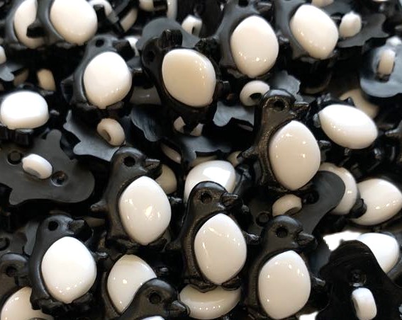 Sagutė "pingvinas" ~ 10 mm x 16 mm
