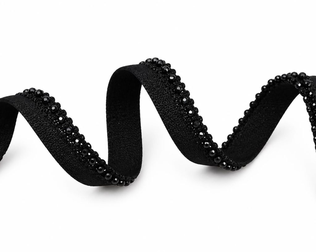 Dekoratyvinė juostelė – kantelis su akutėmis, 12 mm